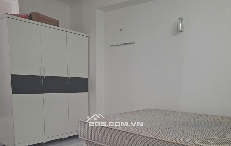Cho thuê căn hộ Petroland, phường Bình Trưng. Căn 2PN/2TL, có nội thất.